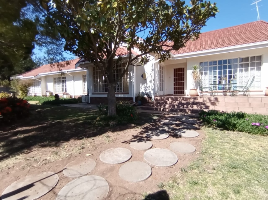 4 Bedroom Property for Sale in Vredefort Free State